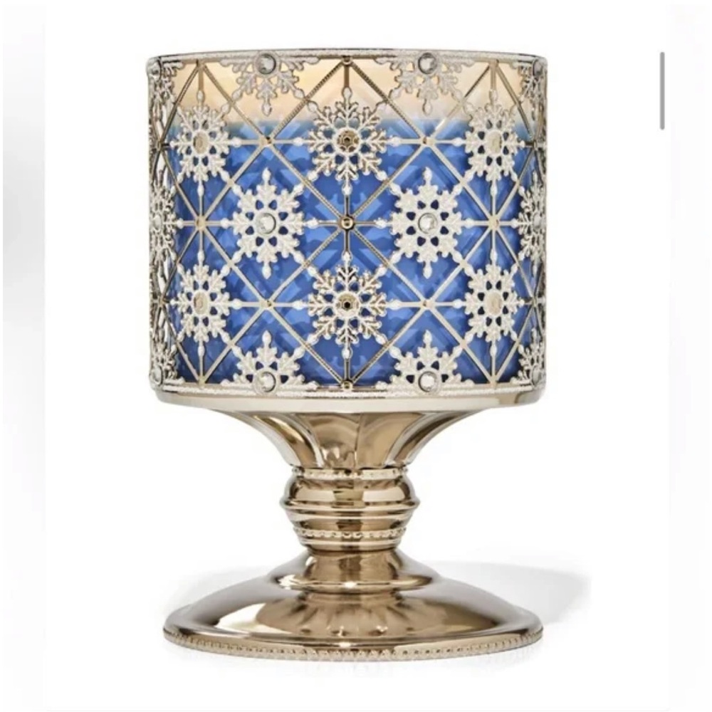 Bath & Body Works Geo Snowflake Gem Pedestal 3 wick Candle Holder NEW